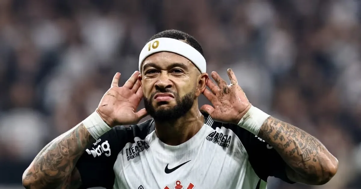 Palmeiras provoca Corinthians por caso Memphis: "Equilibre suas contas"