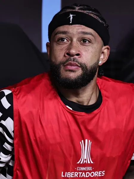 Memphis se pronunciou após publicar clipe com cena de incêndio no Parque São Jorge